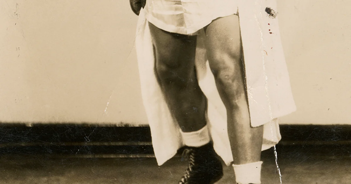 拳击手套对阵BJJ道服——这两种体系定义了早期MMA的打击手对擒拿手之争