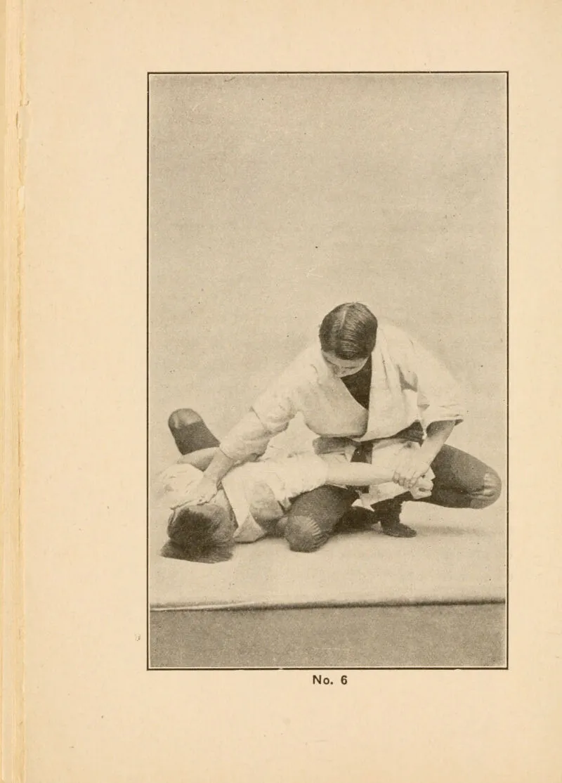 投げ後の寝技での制御 — 抑え込みの確保、Effective Jiu-Jitsu（1900年頃）より